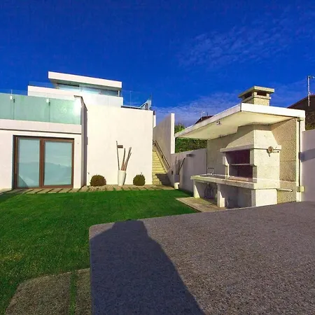 Villa De Diseno Con Impresionantes Vistas Al Mar Villa Sanxenxo